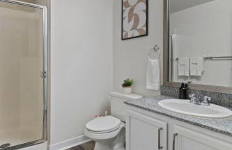 Indy Urban Nest - Sleeps 8 - Skywalk Access - Convention Center - Stadium - Foto 21