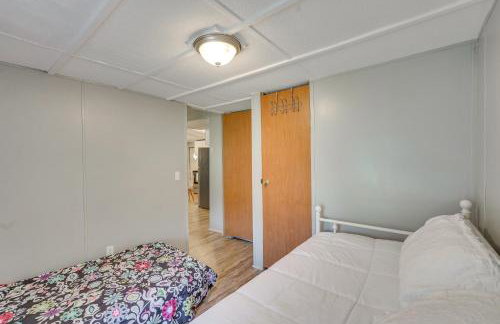 Lake Sinclair Escape Screened Porch, Modern Style - Foto 18