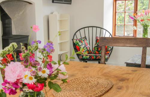 The Old Farmhouse, Upper Pitts - Photo 16