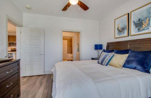 New East Nash - King Bed Short Drive to Dwntwn - Foto 18