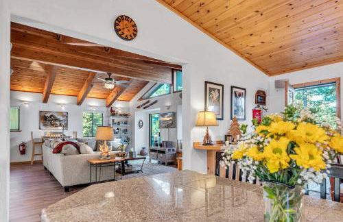 The Big Bear Chalet Private Hot Tub - Foto 17