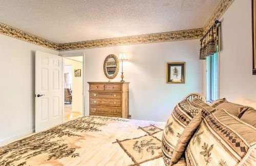 1 Mi to Marina Lake Toxaway Cabin with Fire Pit - Foto 18