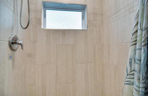 Walk to Shops and Eats Chic St Petersburg Gem! - Foto 18