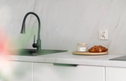 Przestronny Apartament z 2 Sypialniami by Noclegi Renters - Foto 14