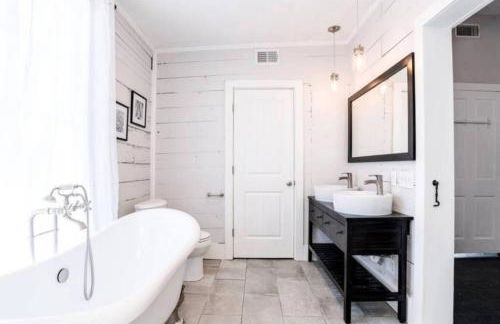 Historic Galveston homes, close to all the island has to offer - Foto 22