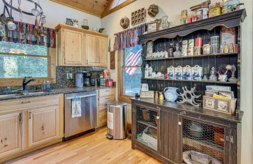 Deck and Sauna Avalon Woods Riverfront Retreat - Foto 10