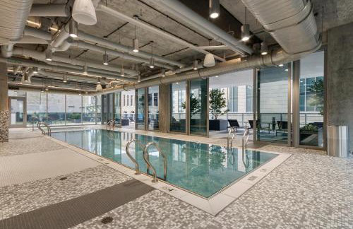 Premier Penthouses and Apartment with Captivating Views of Millennium Park - Photo 46