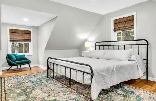 Thomas Trail - Game Room, Fire Pit, 1 min to Ski Mountain & Shared Beach! - Foto 43