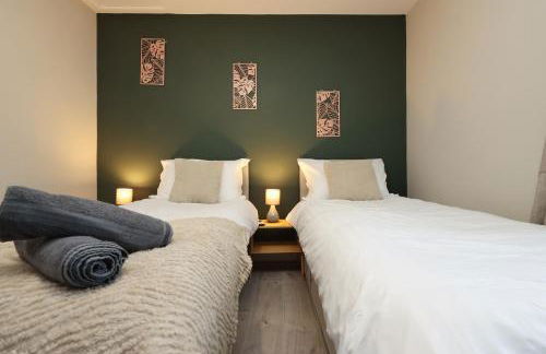 Perfect Booking 2 Bed Home in Merthyr Tydfil - Photo 12