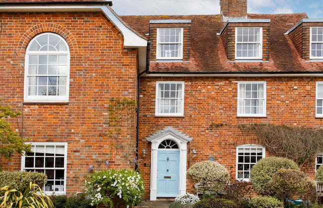 Amazing 5 BR Country Home Pool Gym Yoga Studio - Photo 9