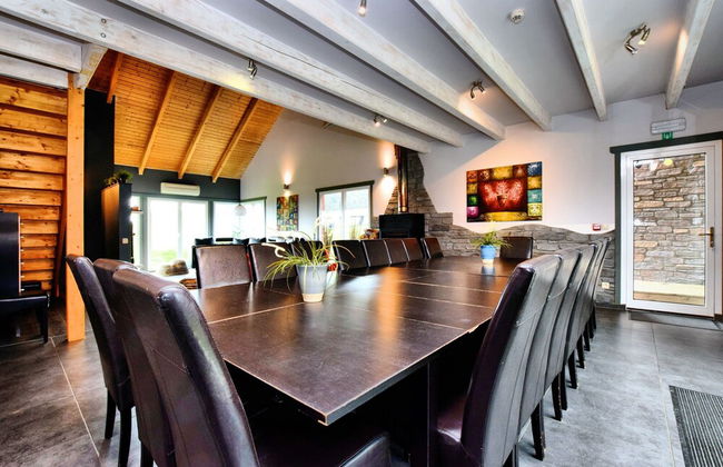 Villa With Heated Outdoor Pool and Sauna - Photo 42