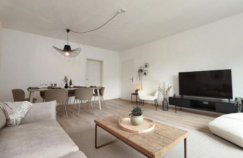 Design am Rhein I Traumlage Rheinufer I 3BR I Küche I öffentl Parkplätze I helloYOU apartments x BRIGHT Collection - Foto 14