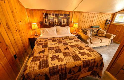 Yellowstone's Treasure Cabins - Foto 30