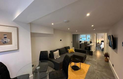 House - Sleeps 4 & Free Parking - Foto 7