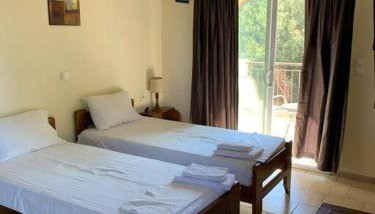 Despina Studios 4 beds with loft and kitchenette # 8 - Foto 3