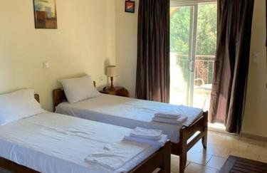 Despina Studios 4 beds with loft and kitchenette # 8 - Foto 3