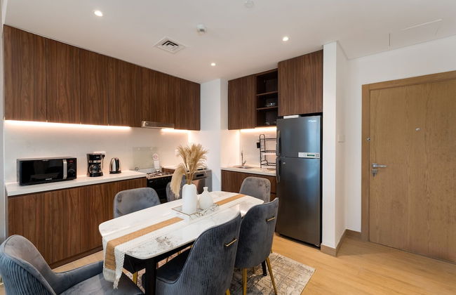 Contemporary La Mer 1BR w Beach Access - Photo 13