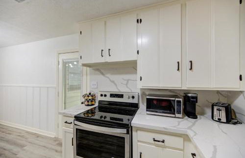 Spacious 5 Bed Home with Massage Chair and Futsball Table - Foto 32