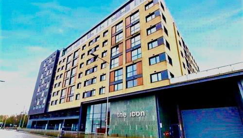 Modern 2 Bed Flat with parking Next to Basildon Station - Foto 3