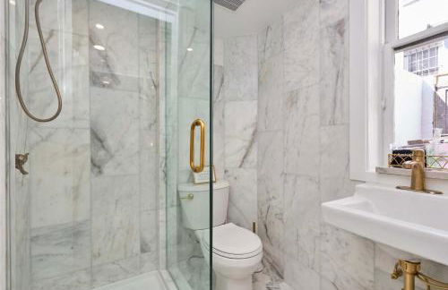 Private DC Retreat on Iconic East Capitol St - Photo 19