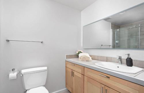 Stunning CozySuites on Mass with Parking - Foto 25