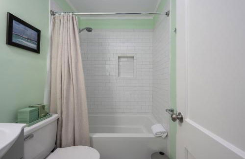 Cozy 3-Bedroom Retreat in Charming Beaufort, SC - Foto 17