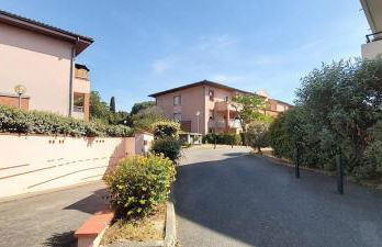 Les Capitouls - avec entrée autonome, clim neuve, jardin, parking privé & sa piscine ! - - Foto 31