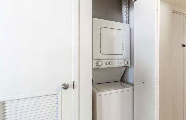 Premium A-Location Apartment - Photo 11