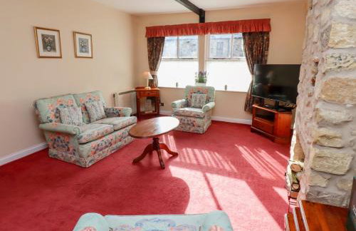 Honeysuckle - Photo 5