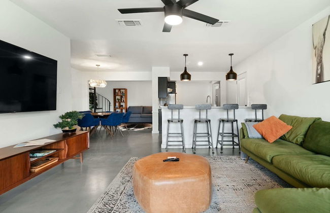 4 Bedroom Near Soco With a Private Pool & Sauna - Photo 14