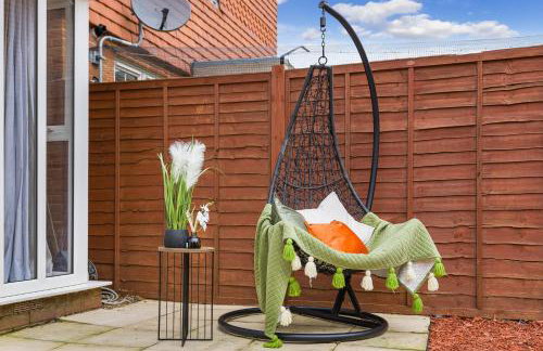 Casa Lana - Spacious and Stylish 4-Bed Home Near Gatwick with Free Parking - Foto 39