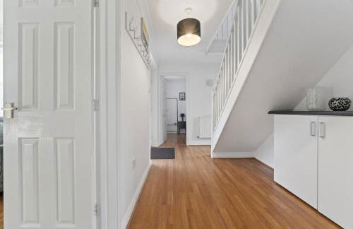 NEW! Large 5BR 2BA Home Leamington Spa Driveway Garage Parking WI-FI - Photo 47