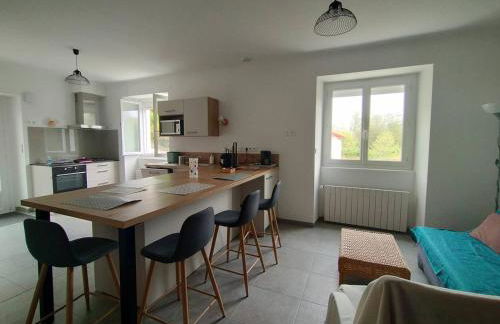 Appartement T3 confortable avec terrasse, 2 chambres, cuisine équipée, Wi-Fi – Larressore - FR-1-495-122 - Foto 4