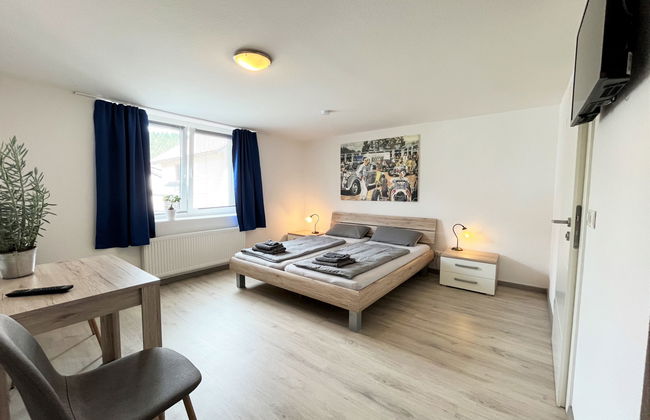 5 bedroom Apartment in Quiddelbach with garden and terrace - Photo 2