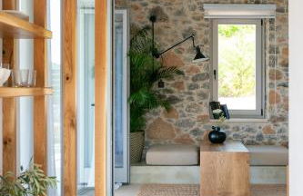 Stone build suite with private pool - Foto 5