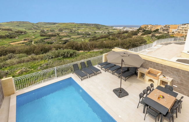 Magnifica Gozitan Villa Pool And Jacuzzi - Foto 27