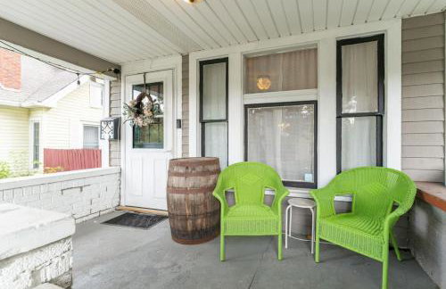 6 Bedroom Duplex Sleeps 14 Close to Lucas Downtown - Photo 9