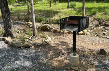 Livin on the Edge Cabin in Albert Pike, Beautiful! - Foto 9