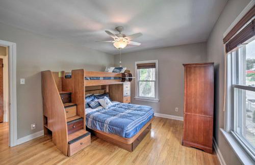 Pet-Friendly Lake Getaway 1 Block to Beach! - Foto 21