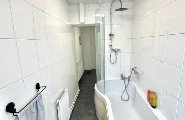 Rushden Home - Perfect for Contractors - Free Parking - Sleeps 5 - Garden - Netflix and HDR TV - Foto 56