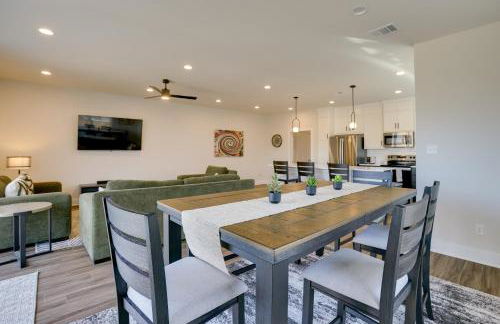 Walk to Restaurants Modern Escape Near Kyle Field - Photo 9