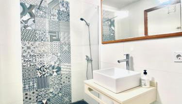 Turyva Tarongers 1 - Modern 1-Bedroom Apartment Near the Beach, Costa del Azahar - Foto 5, Shower