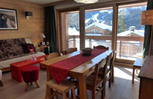 Résidence Trois Marches Bat C - Joli appartement rénové avec une belle vue, proche du télésiège du morel et de l'arrêt de bus MAE-1778 - Foto 1