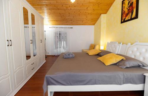 Two Stone Houses Iva - Foto 41