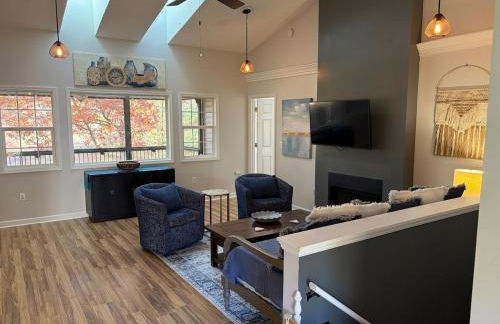 Upscale Two Bedroom Mountain Retreat - Foto 1