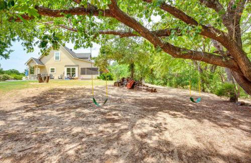 half Mi to Lake Texoma Home with Fire Pit and Grill! - Photo 29