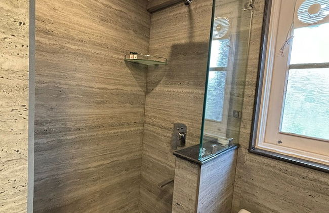 The Magnolia Srinagar - Photo 10