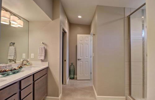 Modern Mini Golf Oasis - Foto 37