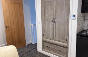 Town Centre Cosy Flat - Photo 14