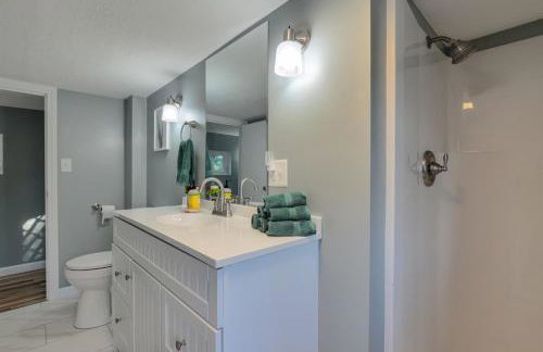 Lake Front-Maine Themed-Soaking Tub-Fire Pit-Kayak - Foto 44